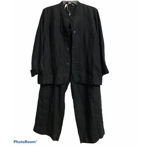Eileen Fisher 2 Piece Black Linen Suit small